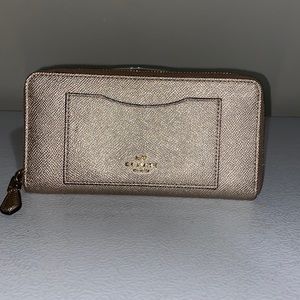Coach rose gold wallet